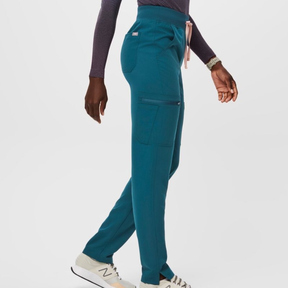| Figs | High Waisted Yola Skinny Scrub Pants. Size S.